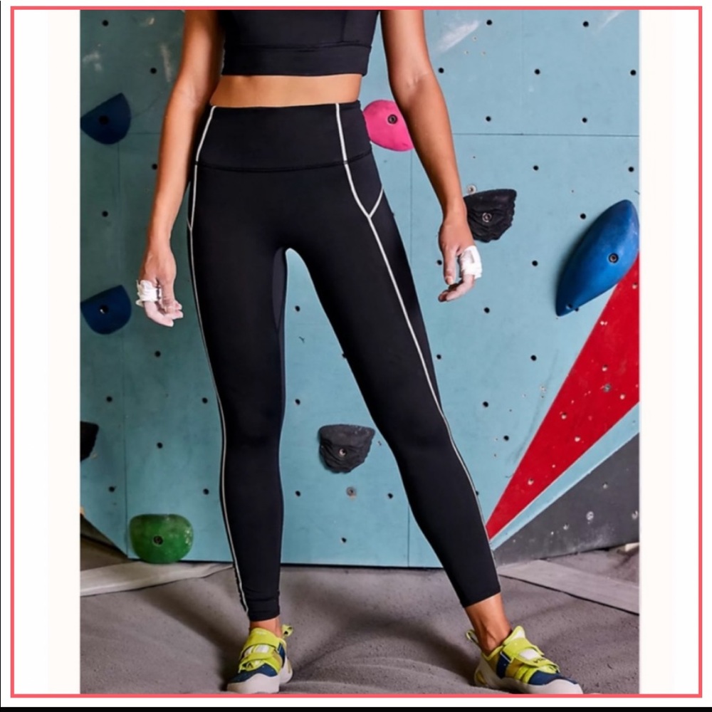 ⬇️NWT FP High-Rise 7/8 You're A Peach Leggings